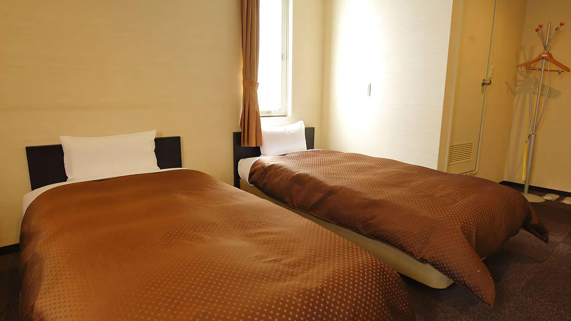 Grampus Inn Osaka