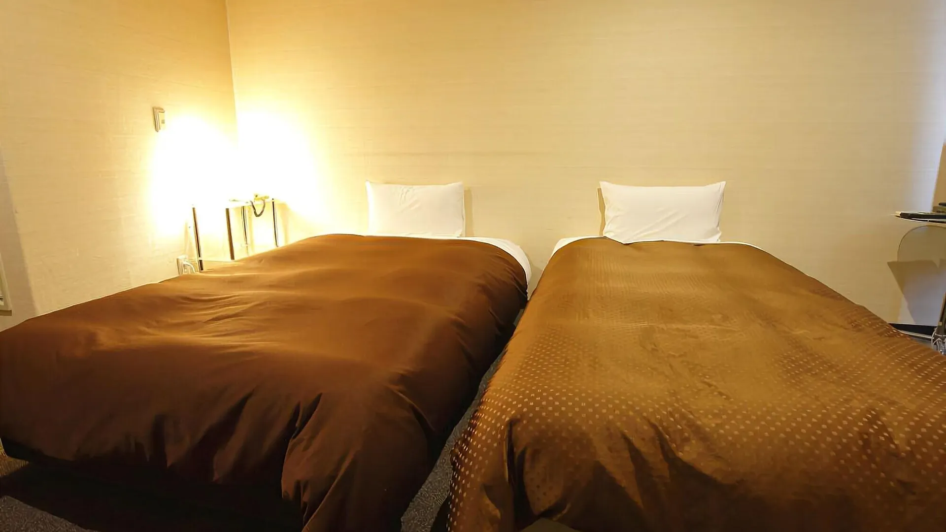 Grampus Inn Osaka Japan