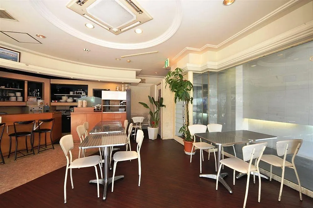 Grampus Inn Osaka Hotel