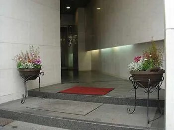 Grampus Inn Osaka 3*,